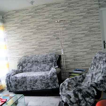 Ferienwohnung Victoria-T2-41M2-Balcon, Wifi, Linge, Produits, Menage Inclus Reims Exterior foto
