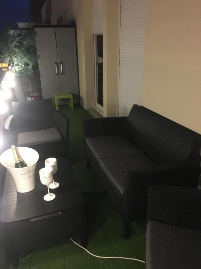 Ferienwohnung Victoria-T2-41M2-Balcon, Wifi, Linge, Produits, Menage Inclus Reims Exterior foto
