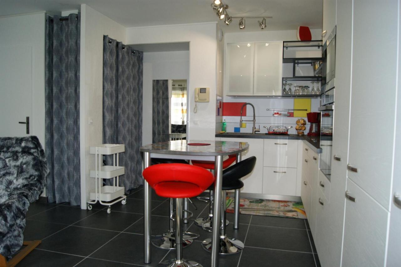 Ferienwohnung Victoria-T2-41M2-Balcon, Wifi, Linge, Produits, Menage Inclus Reims Exterior foto