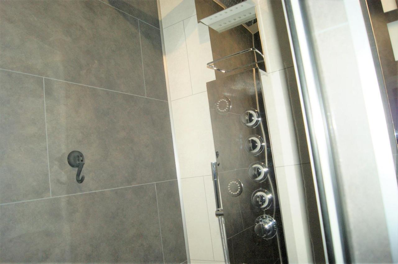 Ferienwohnung Victoria-T2-41M2-Balcon, Wifi, Linge, Produits, Menage Inclus Reims Exterior foto