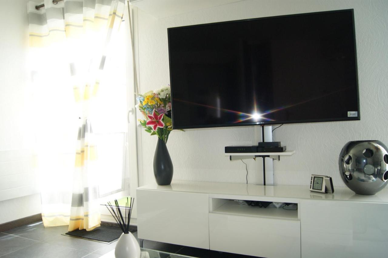 Ferienwohnung Victoria-T2-41M2-Balcon, Wifi, Linge, Produits, Menage Inclus Reims Exterior foto