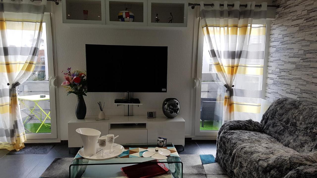 Ferienwohnung Victoria-T2-41M2-Balcon, Wifi, Linge, Produits, Menage Inclus Reims Exterior foto